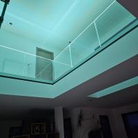 J'ai eu la demande particulière de faire un garde-corps entièrement vitré.